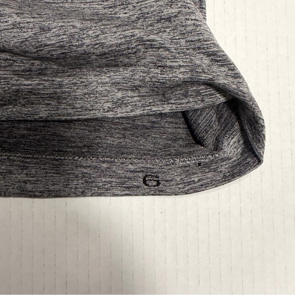 Lululemon Swiftly Tech Short-Sleeve Shirt 2.0 Hip Length
Tokyo, *FLAW*, Size 6 - Picture 7 of 8
